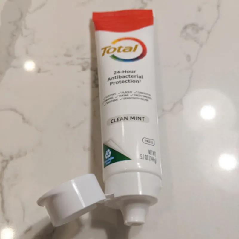Total Whitening Toothpaste (3)